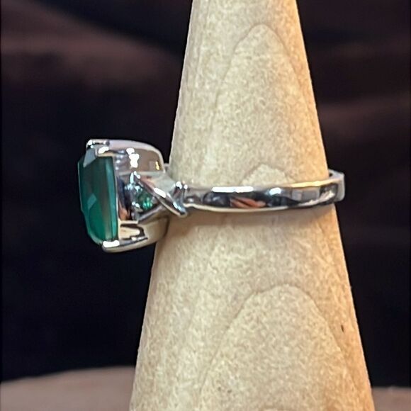 3.00ctw EMARLDINE QUARTZ & SIMULATED GREEN DIAMOND RECEIVED NG STAINLESS STEEL 7 - Picture 5 of 11